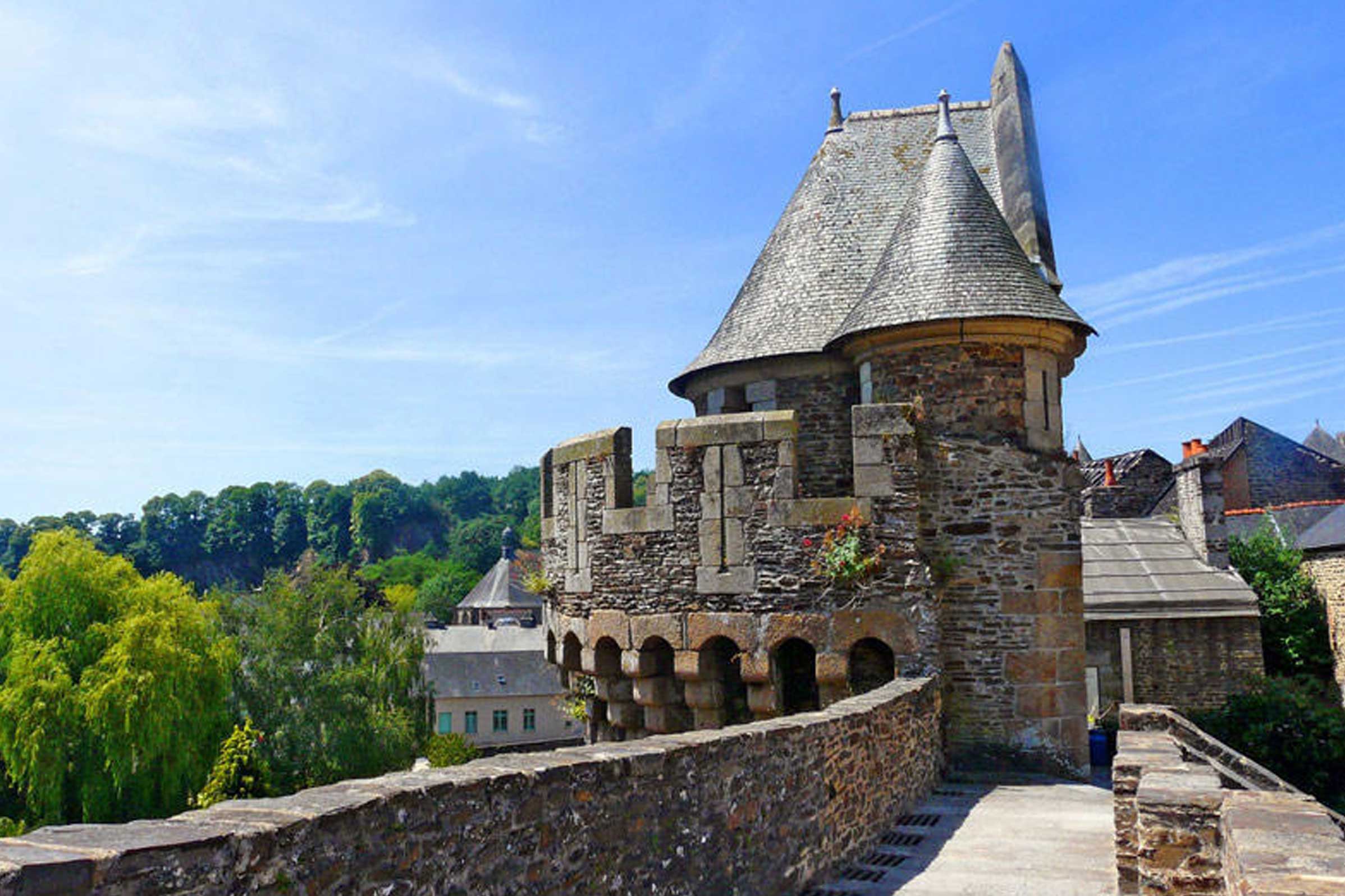 Fougeres